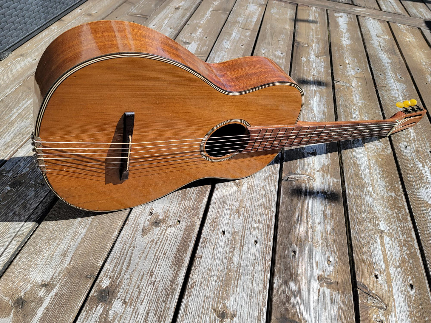 Antoine Di Mauro Gypsy Jazz parlor