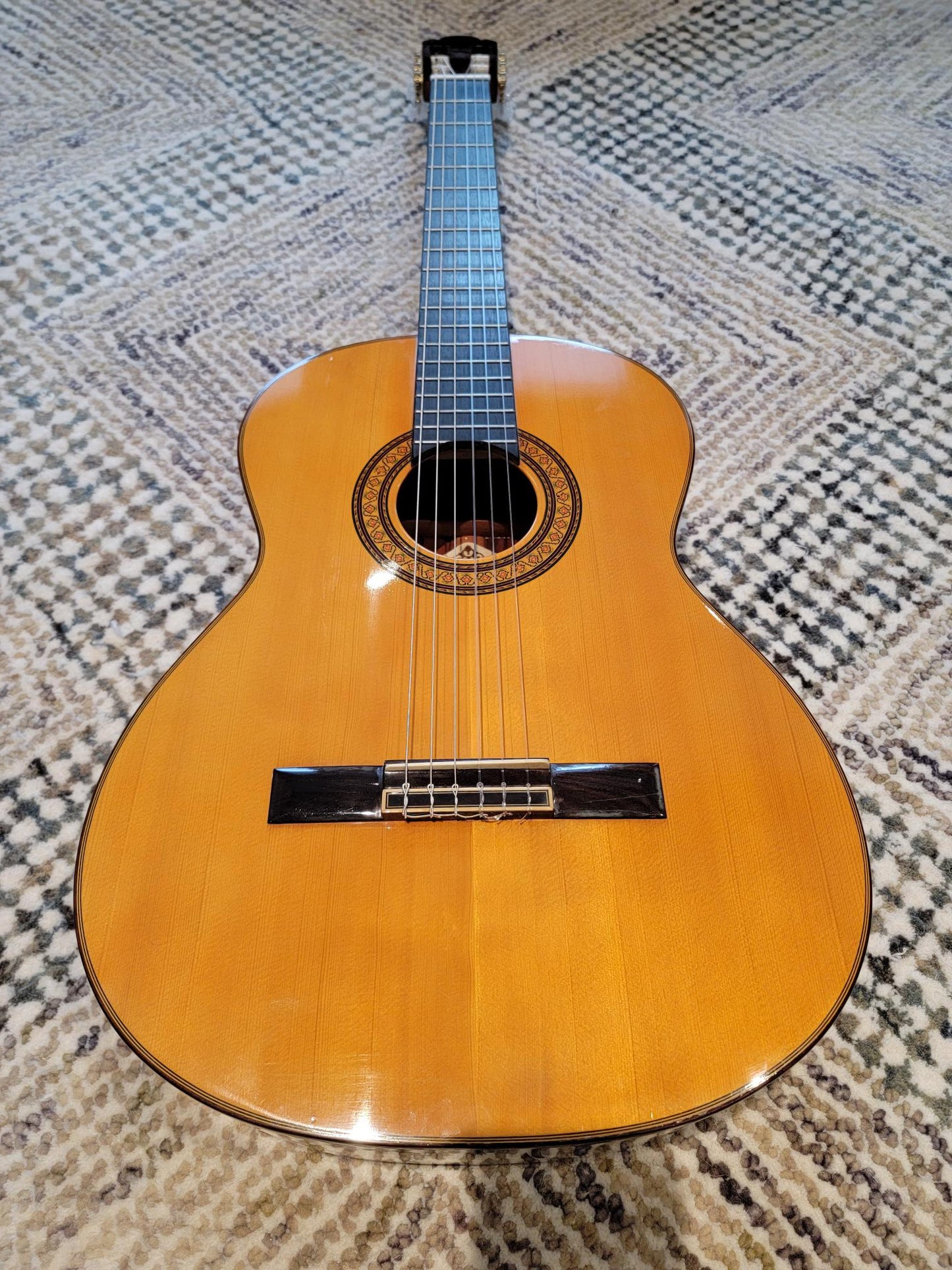 Osamu Sakamoto Grand Concert Guitar Model 70
