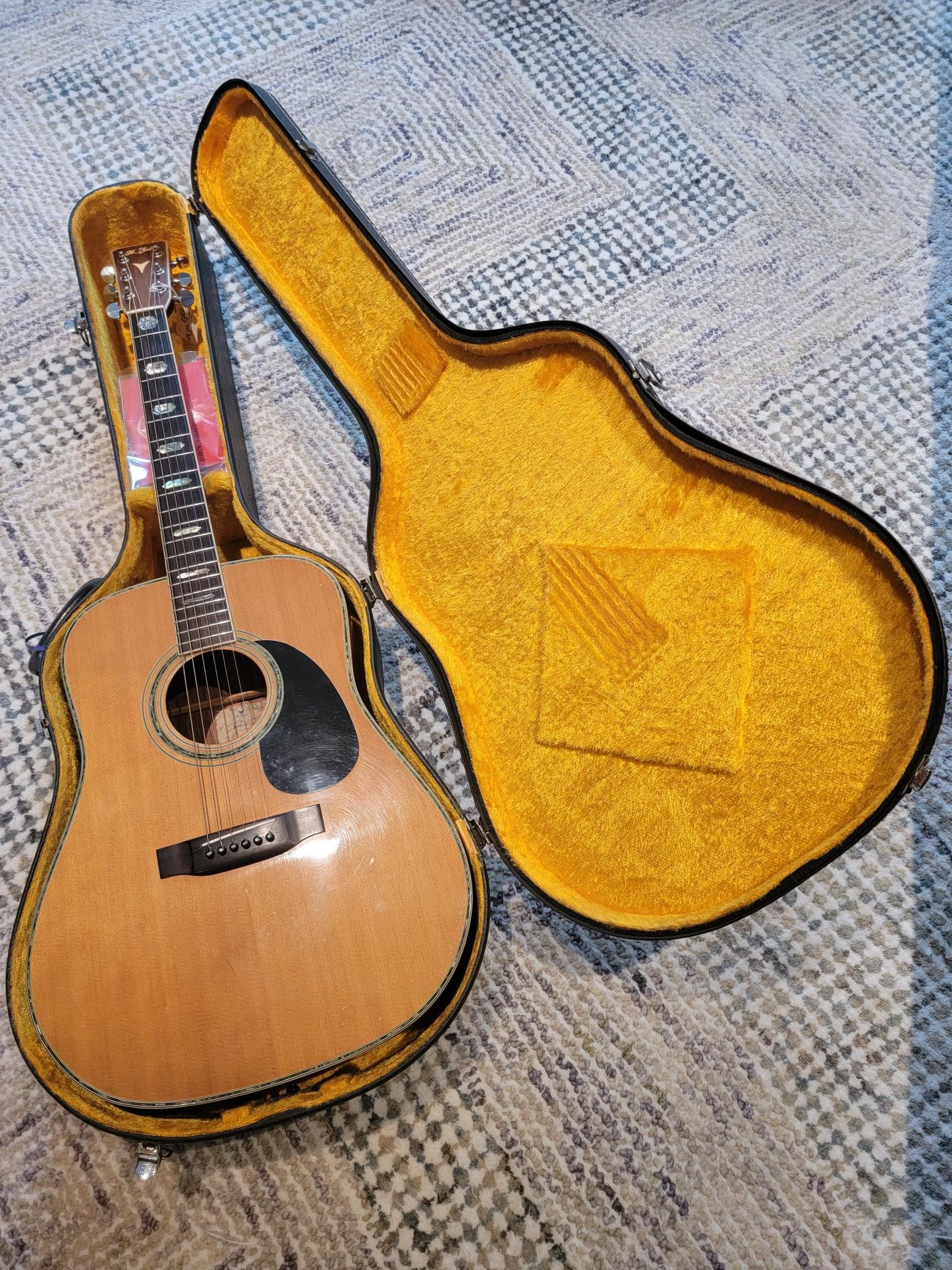 K. Yairi YW600 Dreadnought