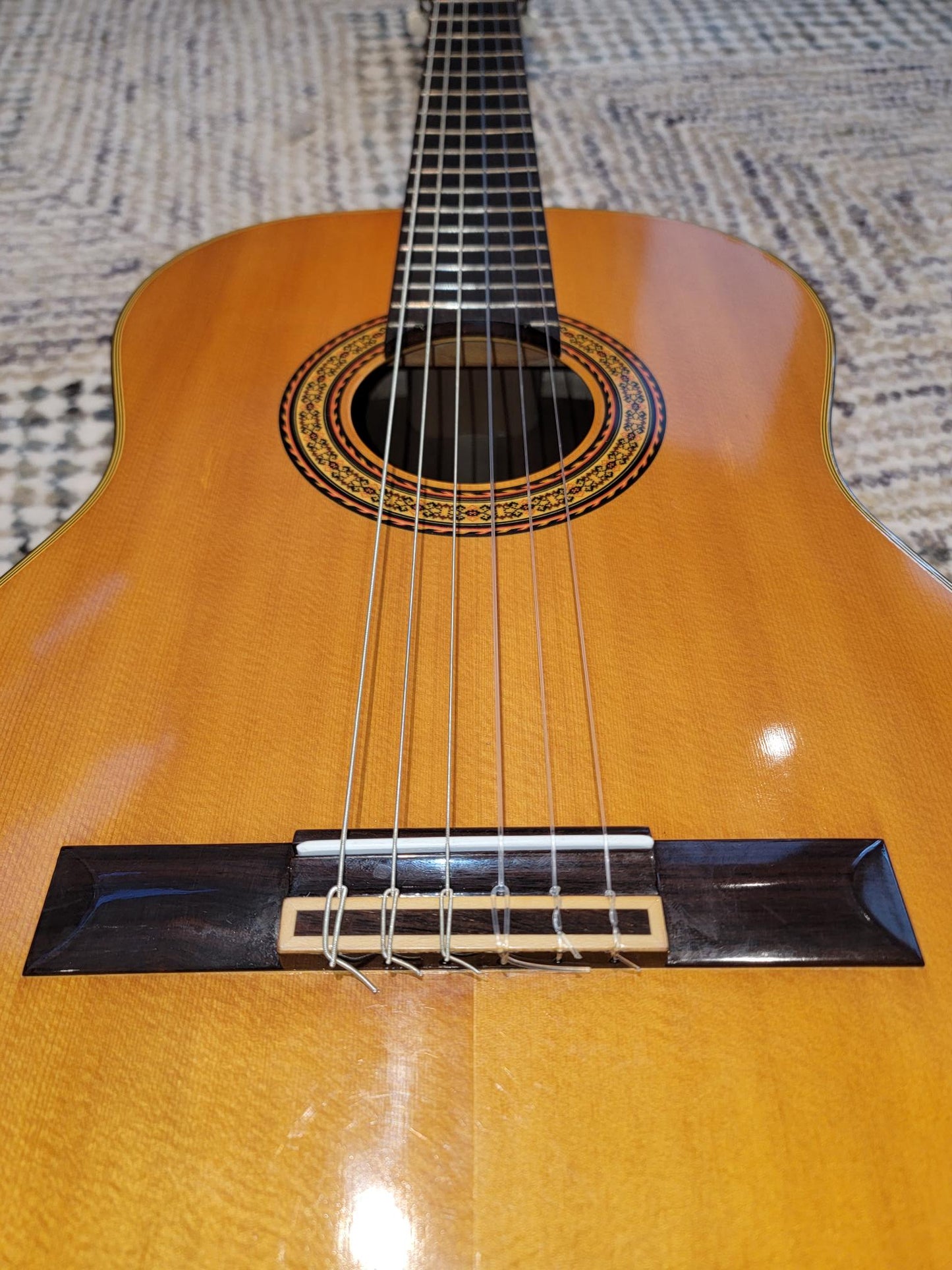 Yasuo Abe Gut Guitar 520 by Zenon