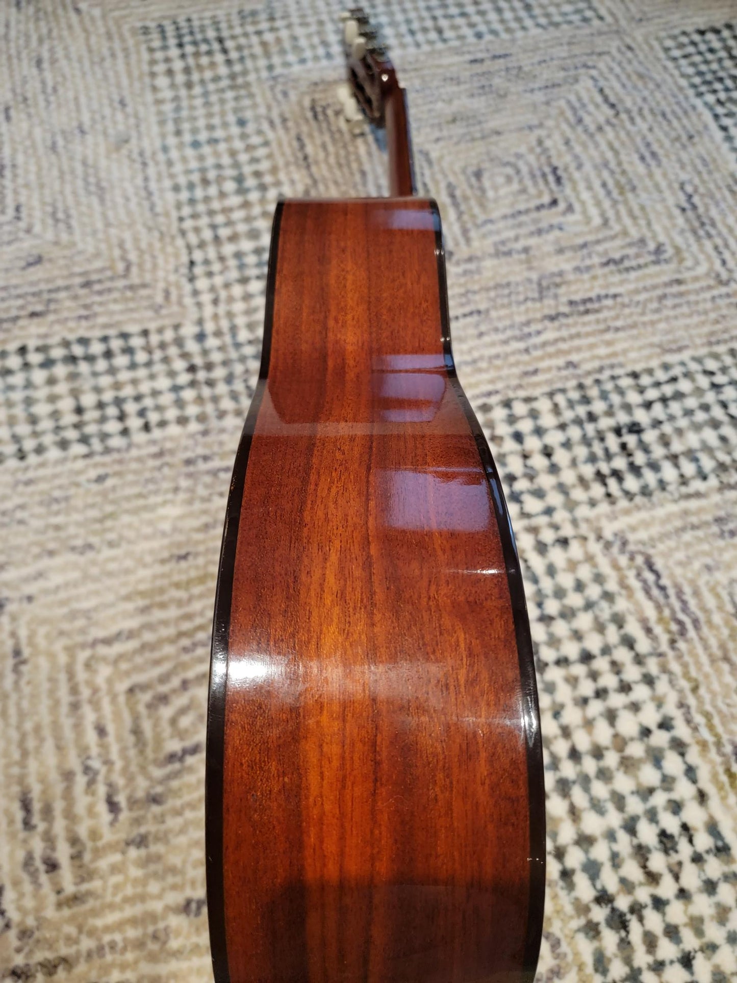 Yasuo Abe Gut Guitar 520 by Zenon